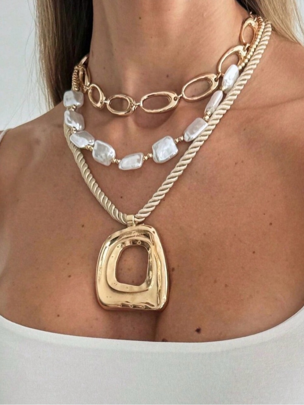 Multicolor Women's Hollow Square Pendant Necklace set